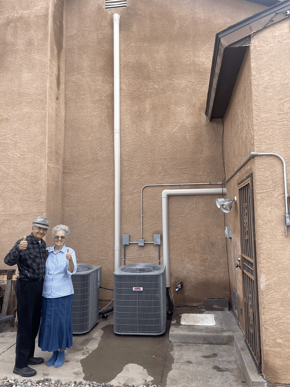 Happy-Older-Couple-New-AC-Unit